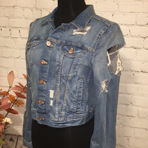 H&M Distressed Denim Jacket SM/M - Picture 3 of 9